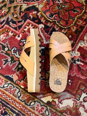 Reef Kaia Cross Women’s Platform Sandals
